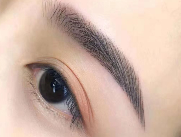 紋眉的價(jià)格怎么決定？南寧紋繡十大名校揭秘