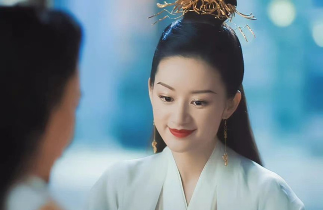 瘋批美人惡女妝教程，南寧美妝學(xué)校排名整理分享