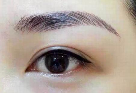 為什么眉毛和美瞳線要一起紋？南寧紋繡造型學校解析