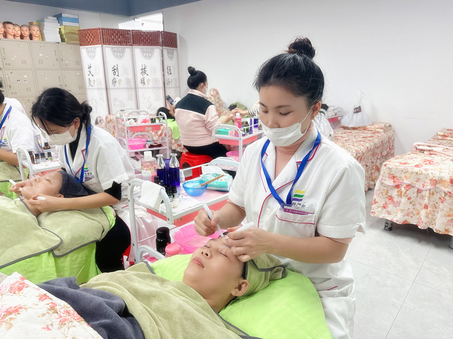 ?學(xué)美容心得體會：選擇麗竹，把握成功