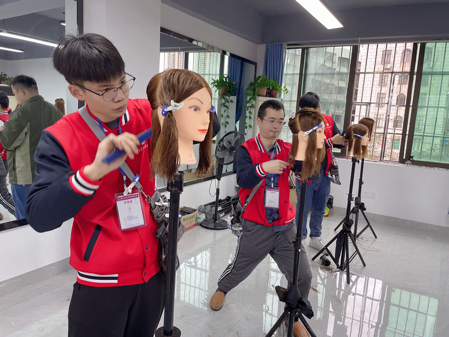 廣西美發(fā)造型剪發(fā)：女士精剪造型要學(xué)哪些內(nèi)容？