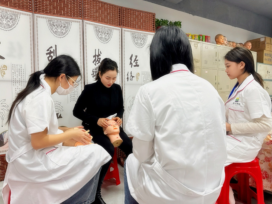 美容新手要掌握哪些知識(shí)？南寧美容面部護(hù)膚培訓(xùn)