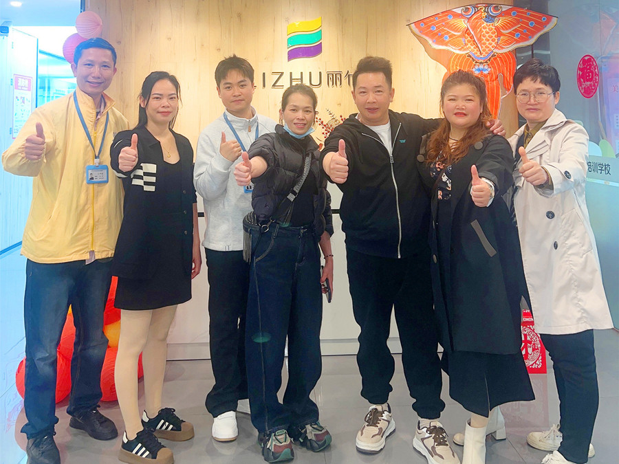 從左到右：李煥玲，盧素豐，方冬瑩，梁麗麗.jpg