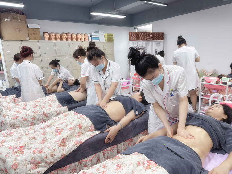 揉腹部有什么用？南寧健康管理培訓(xùn)